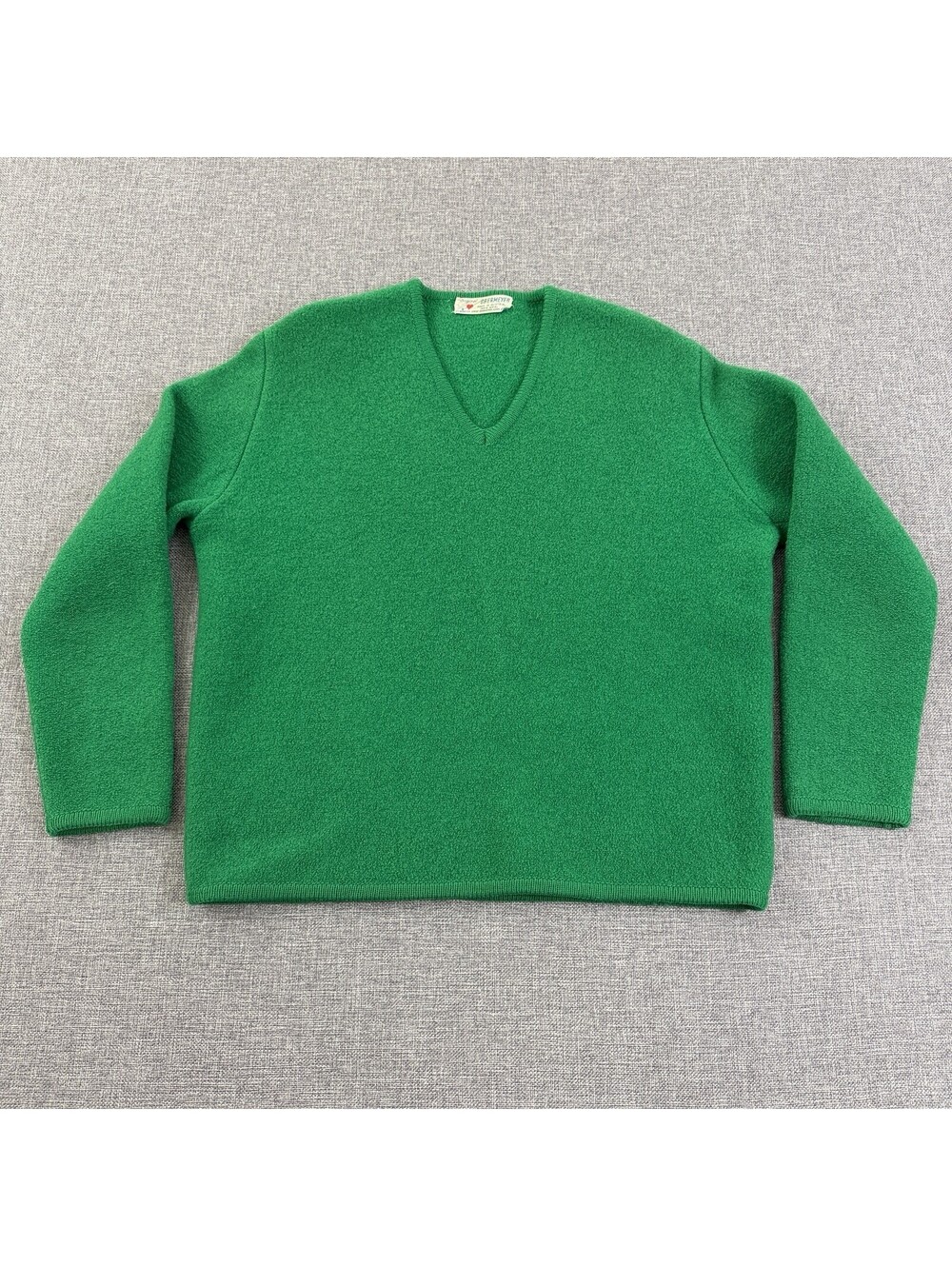 Vintage 60s Obermeyer Austria Green Wool V-Neck Sweater 100% Wool Size Medium